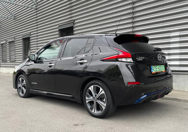 Nissan Leaf cena 87900 przebieg: 43840, rok produkcji 2019 z Rzeszów małe 781